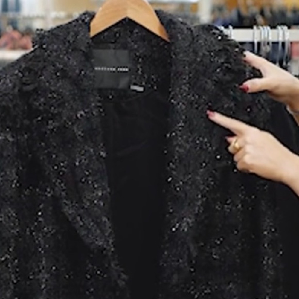 Elegant Black Women's Coat - Picture 7 of 9